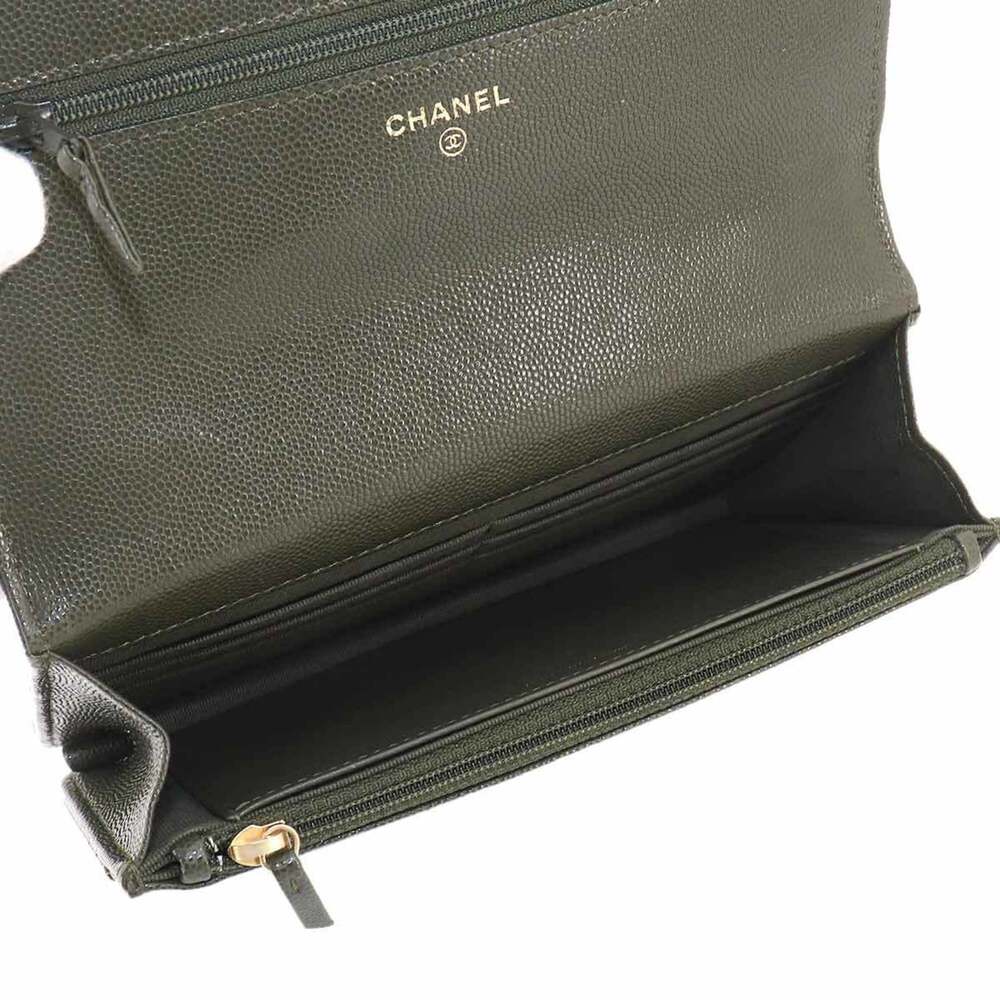 CHANEL Green Leather Wallet - Picture 7 of 10